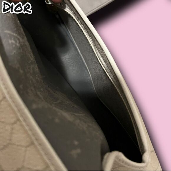 Vintage Christian Dior White Saddle Crossbody Bag with Gold Hardware - Picture 15 of 16